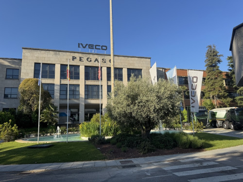 IVECO S-WAY EXPERIENCE IN MADRID = MORELO & IVECO
